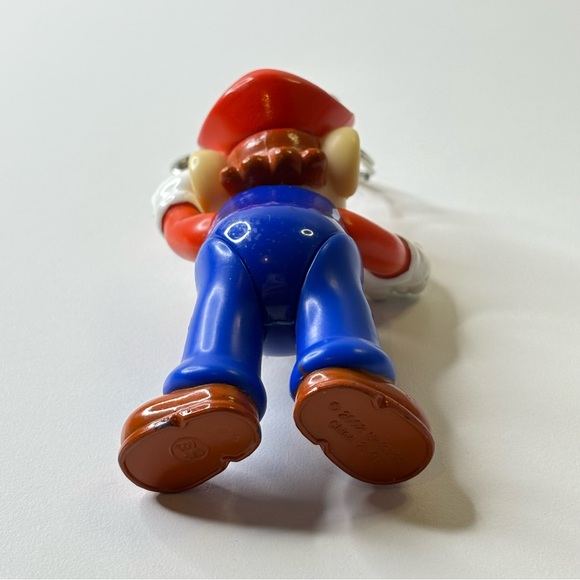 Vintage upcycled Super Mario Keychain - Picture 8 of 9